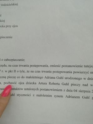 Rutkowski przerzuca wszystkie siły by dopaść Artura Guhl. To on przetrzymuje bezprawnie od 4 miesięcy 4 letniego Adriana i chowa się w różnych miejscach w Europie. Początek akcji z Policją Niemiecką!