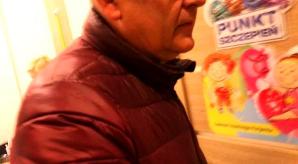 [VIDEO] Rutkowski: Gorzowski lekarz Dariusz B. odwieziony przez Policję na badanie krwi pod kątem zawartości alkoholu. Zaatakował dziennikarza i zdewastował część apteki!