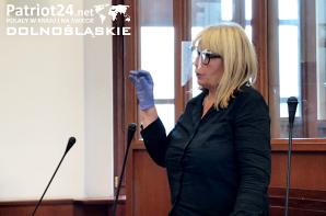 [VIDEO] Prokurator Małgorzata Sałacka z Kłodzka ponad prawem w Polsce! Może spać na sali sądowej, stosować bolszewickie metody działania i skazywać wspólnie ze znajomymi z sędziami bezkarnie! Niebezpieczny standard pracy prokuratora prawomocny!