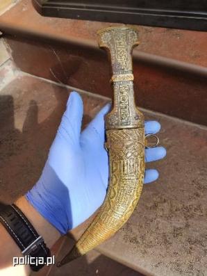 [VIDEO] Policjanci wspólnie z funkcjonariuszami kas odzyskali przedmioty o znacznej wartości historycznej