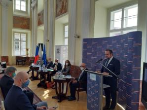 Dwustronne polsko-czeskie konsultacje w obszarze dyplomacji ekonomicznej i współpracy regionalnej