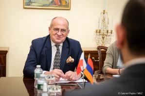 Spotkanie w USA ministra spraw zagranicznych Rzeczpospolitej Polskiej Zbigniewa Raua i ministra spraw zagranicznych Republiki Armenii Ararata Mirzoyana