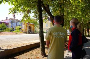 [VIDEO] Polacy solidarni z ofiarami klęsk żywiołowych. W minionym roku Caritas Polska zebrała 5 mln zł na pomoc poszkodowanym w Chorwacji, Niemczech, Belgii i Holandii 