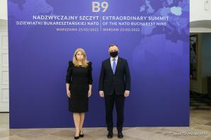 [VIDEO] Warszawa: Nadzwyczajny Szczyt Dziewiątki Bukaresztańskiej NATO. Wojna na Ukrainie