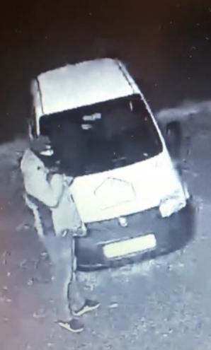 [VIDEO] Kto przebił opony i podpalił auto w Żywcu? Rutkowski wkracza do akcji!