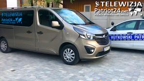 [VIDEO] Helikopterem przyleciał Rutkowski, by z żoną Mają i dziećmi wziąć udział w otwarciu kliniki MultiDent w Stalowej Woli!