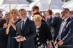 [VIDEO] W Markowej na Podkarpaciu odbyła się msza beatyfikacyjna Józefa i Wiktorii Ulmów oraz ich siedmiorga dzieci. W Eucharystii uczestniczyli Prezydent Andrzej Duda z Małżonką Agatą Kornhauser–Dudą