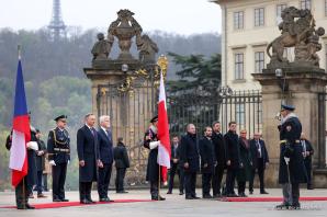 Prezydent Andrzej Duda na spotkaniu Prezydentów Grupy Wyszehradzkiej w Pradze
