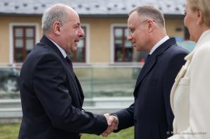 W Starym Sączu Prezydent RP Andrzej Duda wraz z Małżonką Agatą Kornhauser–Dudą wspólnie z Prezydentem Węgier Tamásem Sulyokiem wraz z Małżonką Zsuzsanną Nagy świętowali Dzień Przyjaźni Polsko–Węgierskiej