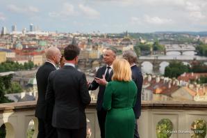 [VIDEO] Prezydent RP na szczycie amunicyjnym w Pradze