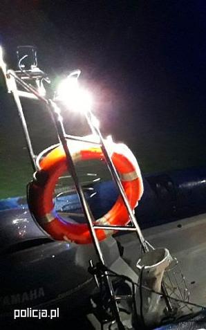 Rzeszów: Wznowiono poszukiwania mężczyzny na Jeziorze Solińskim