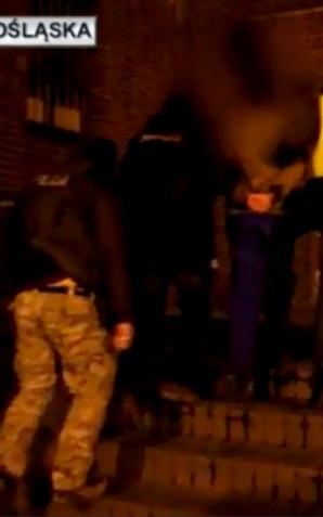 Mężczyzna zatrzymany do podpalenia biura poselskiego Beaty Kempy w Sycowie, podejrzany też o przestępstwa narkotykowe