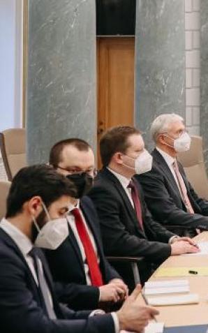 [VIDEO] Premier z wizytą na Litwie, Łotwie, Estonii: na granicy UE z Białorusią mamy do czynienia z wojną nowego typu, dlatego nasza odpowiedź powinna być solidarna. Musimy wyciągać wnioski z działań Rosji w Gruzji, na Krymie czy na Ukrainie