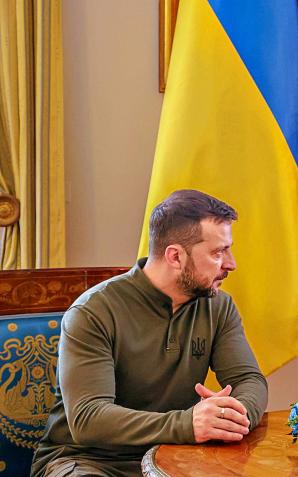 [VIDEO] Przed wylotem na szczyt NATO w Waszyngtonie Prezydent Andrzej Duda spotkał się w Belwederze z Prezydentem Ukrainy Wołodymyrem Zełenskim