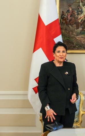 [VIDEO] O bezpieczeństwie w regionie Kaukazu, o Rosji, Ukrainie, Azerbejdżanie i Armenii Prezydent Gruzji rozmawiała w Warszawie z Prezydentem RP