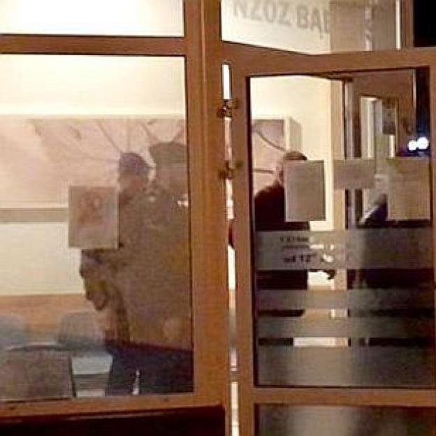 [VIDEO] Rutkowski: Gorzowski lekarz Dariusz B. odwieziony przez Policję na badanie krwi pod kątem zawartości alkoholu. Zaatakował dziennikarza i zdewastował część apteki!