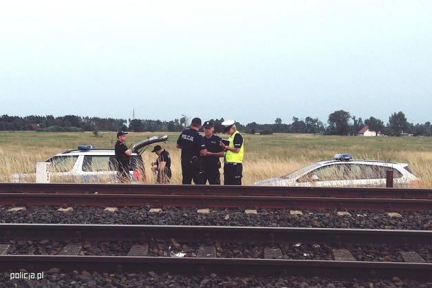 Policyjna akcja poszukiwawcza prowadzona z lądu, wody i powietrza