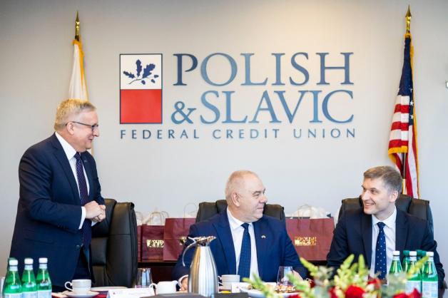 Minister Nowak do amerykańskich inwestorów: mamy świetnie wyszkoloną kadrę, programy pomocy i szybką ścieżkę inwestycyjną