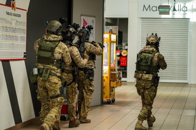 [VIDEO] III edycja ćwiczeń Skuteczni Razem – SPKP z PSP przeciwko zagrożeniom terrorystycznym z przedstawicielami jednostek kontrterrorystycznych z Czech 