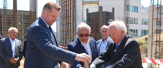 [VIDEO] Uroczystość wmurowania kamienia węgielnego pod budowę Centrum Nauk Medycznych w Akademii Nauk Stosowanych w Lublinie z udziałem szefa MEiN