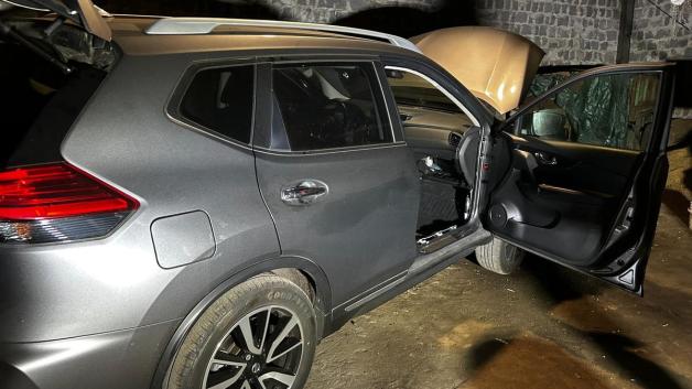 [WDEO] Zatrzymani podczas demontażu skradzionego auta