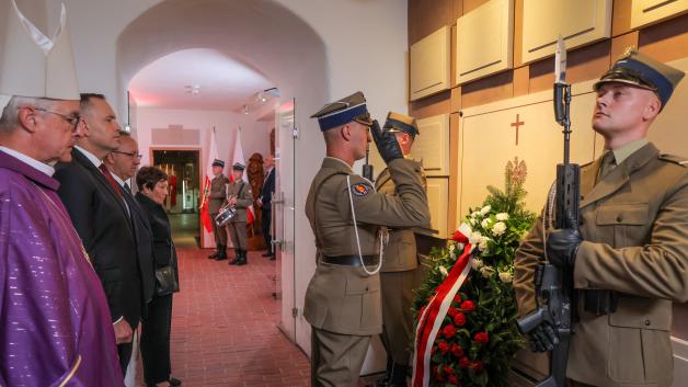 [VIDEO] Hołd dla ofiar sowieckiej agresji na Polskę. Prezydent Nawrocki: nie oddamy naszej wolności i pamięci o ofiarach