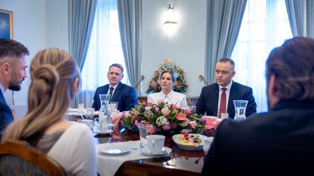 Para Prezydencka, Doda, Krzysztof Stanowski, Łukasz Litewka rozmawiali w Pałacu Prezydenckim o sytuacji w schroniskach dla zwierząt w Bytomiu i Sobolewie